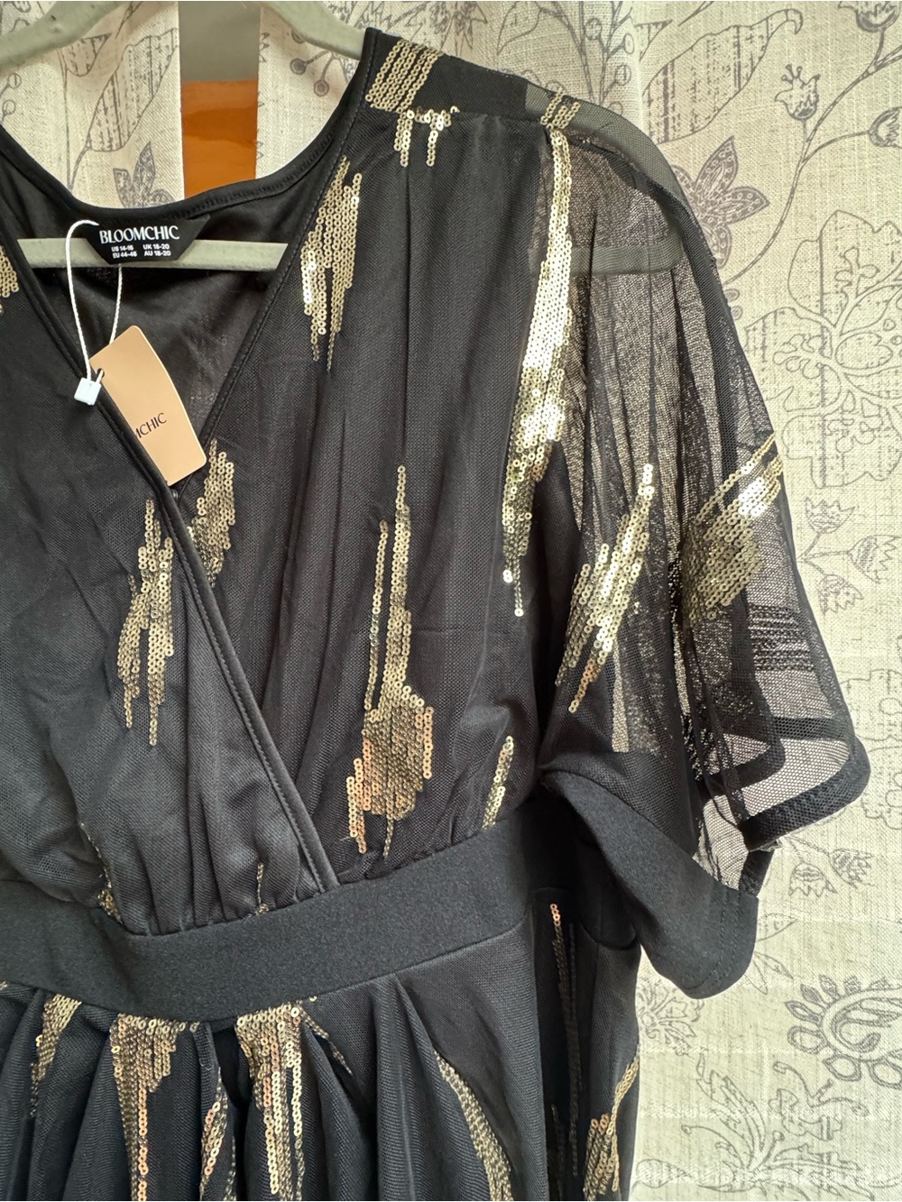 NWT - Black/gold Bloomchic Dress - Size 14/16 - Picture 5 of 8